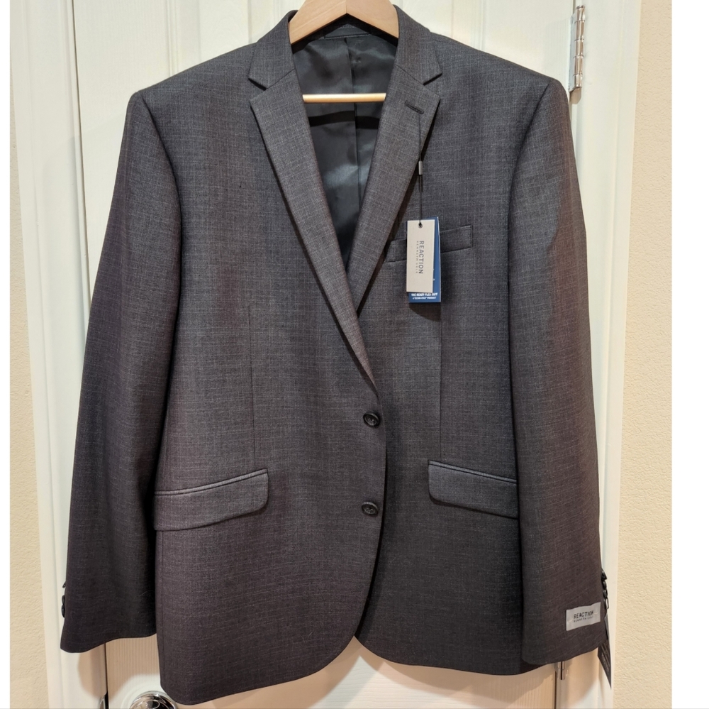 NWT Kenneth Cole Reaction Suit
